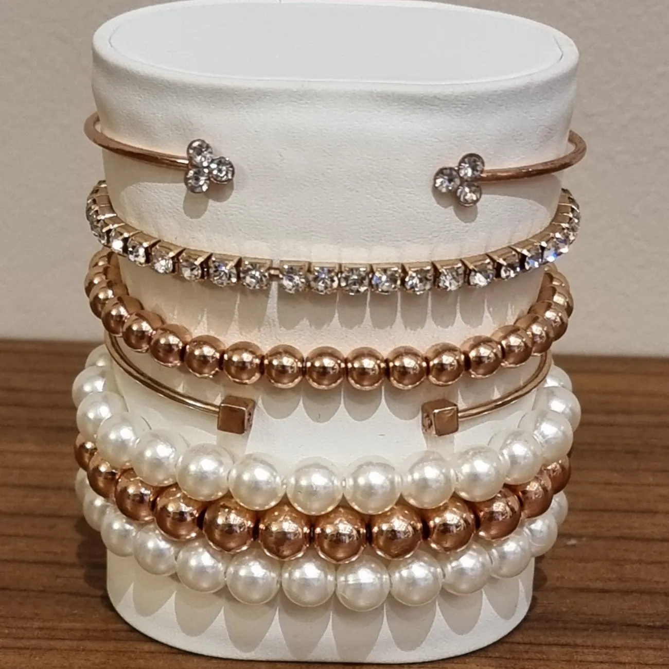 ( 7 pcs ) bracelets gift set in rose gold metallic.