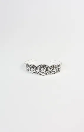 Calla Western Radiant Silver Bracelet