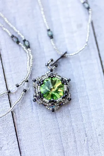 Em'z Blendz Lotus Star Necklace | Handwoven Peridot Green Crystal & Silver