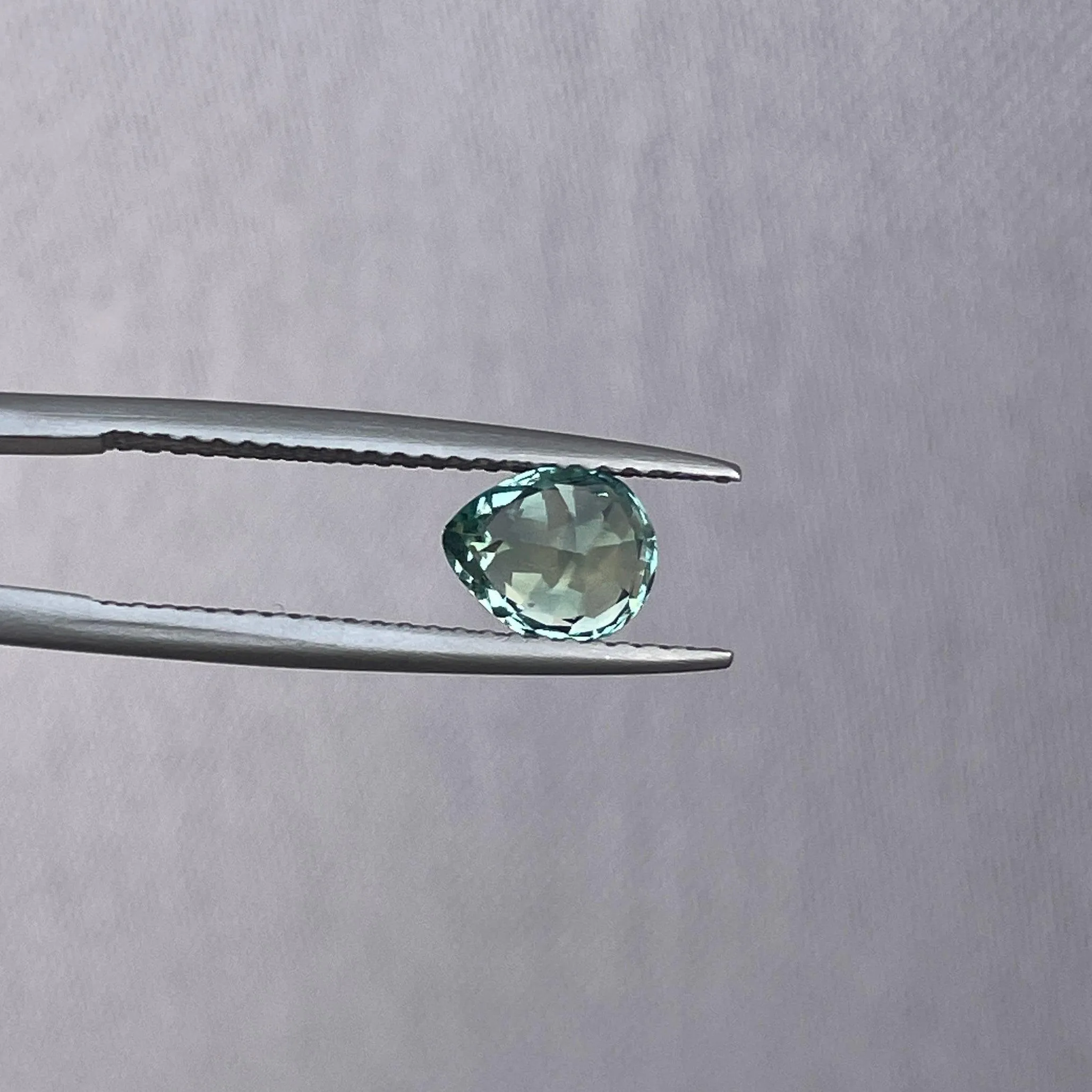 Excellent Pastel Green Sapphire Gemstone, 1.25 cts., 6.70 x 5.60 x 4.20 mm, Pear shape