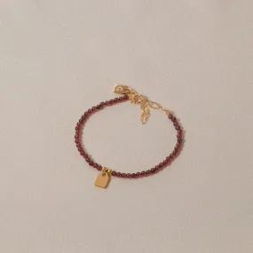 Galore Bracelet Birthstone January Garnet & Tag | Gold