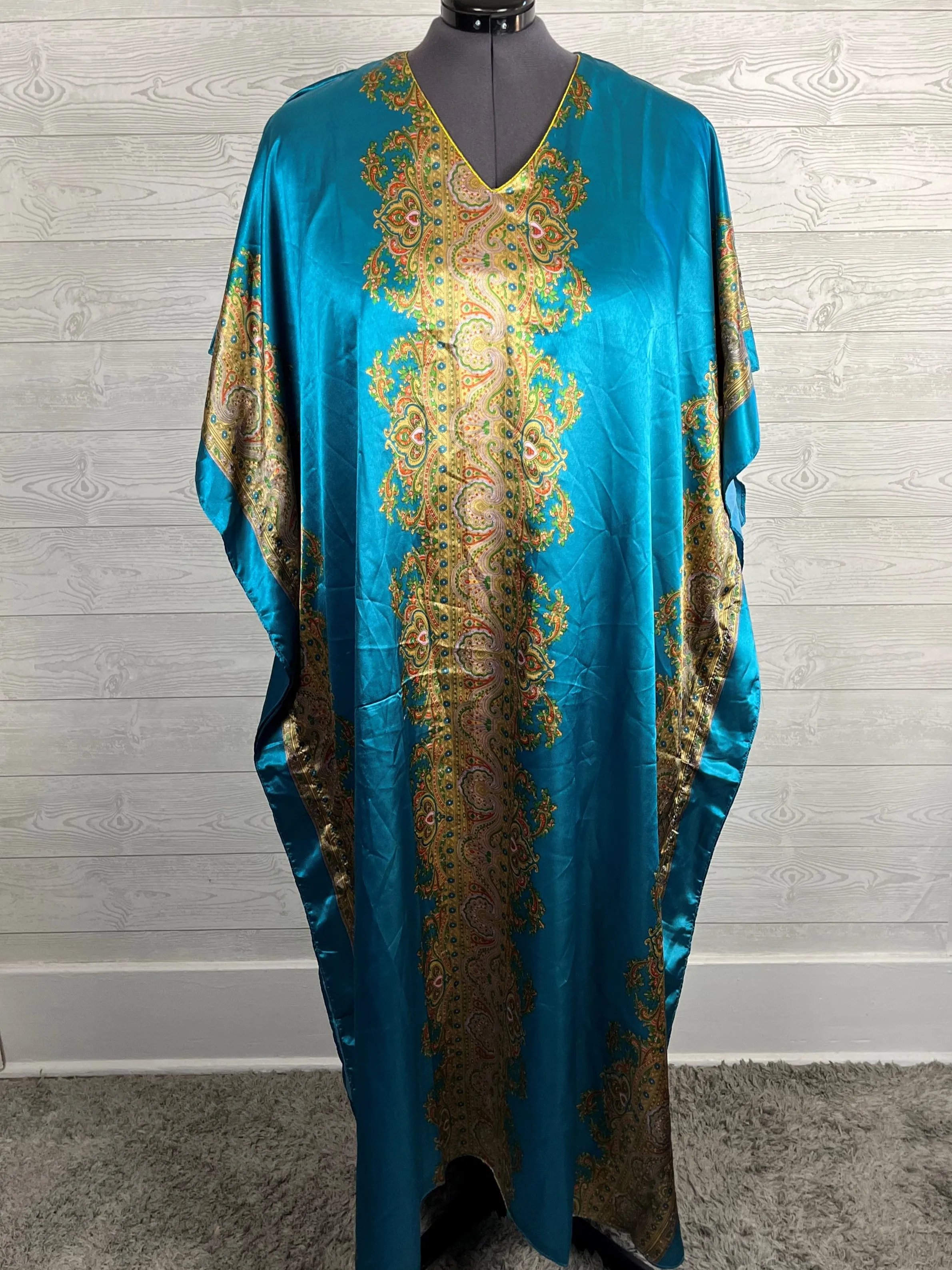 Generation 524 Size Open Turquoise & Gold Ornate Caftan NWT