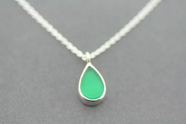 Green onyx teardrop silver pendant necklace