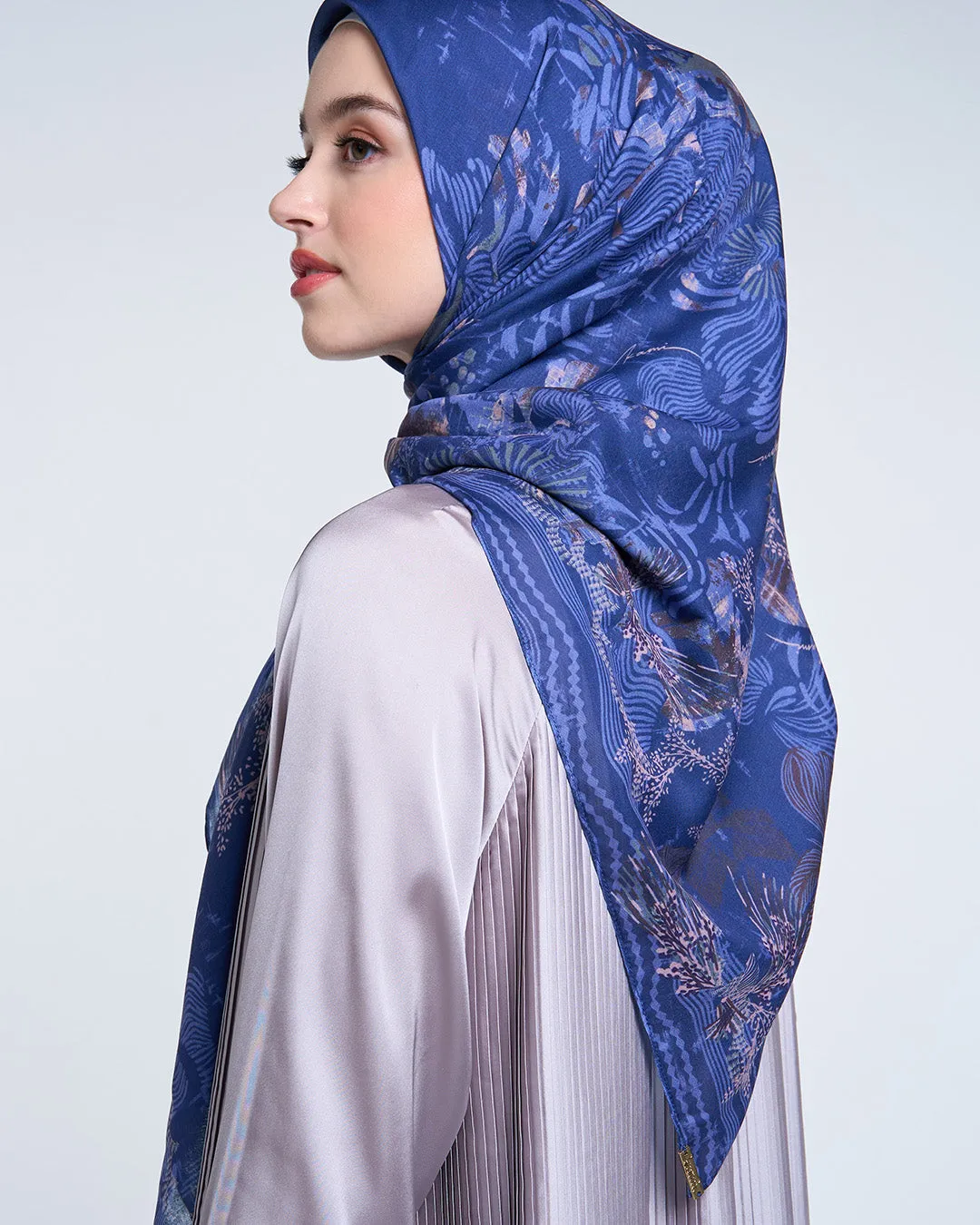 IKARONA SIGNATURE SCARF DUSTY BLUE