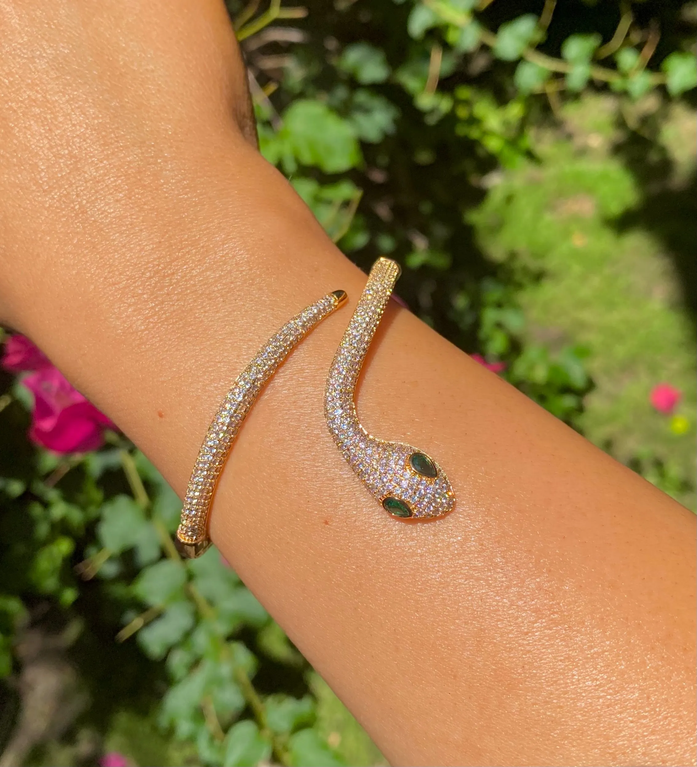 Serpenti Cuff Bangle in Gold