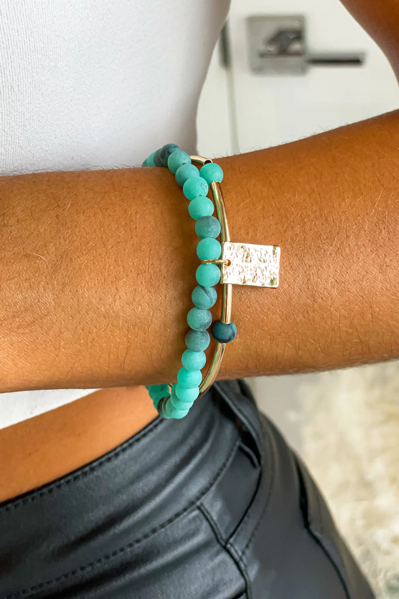 Turquoise Strechable Bead Bracelet